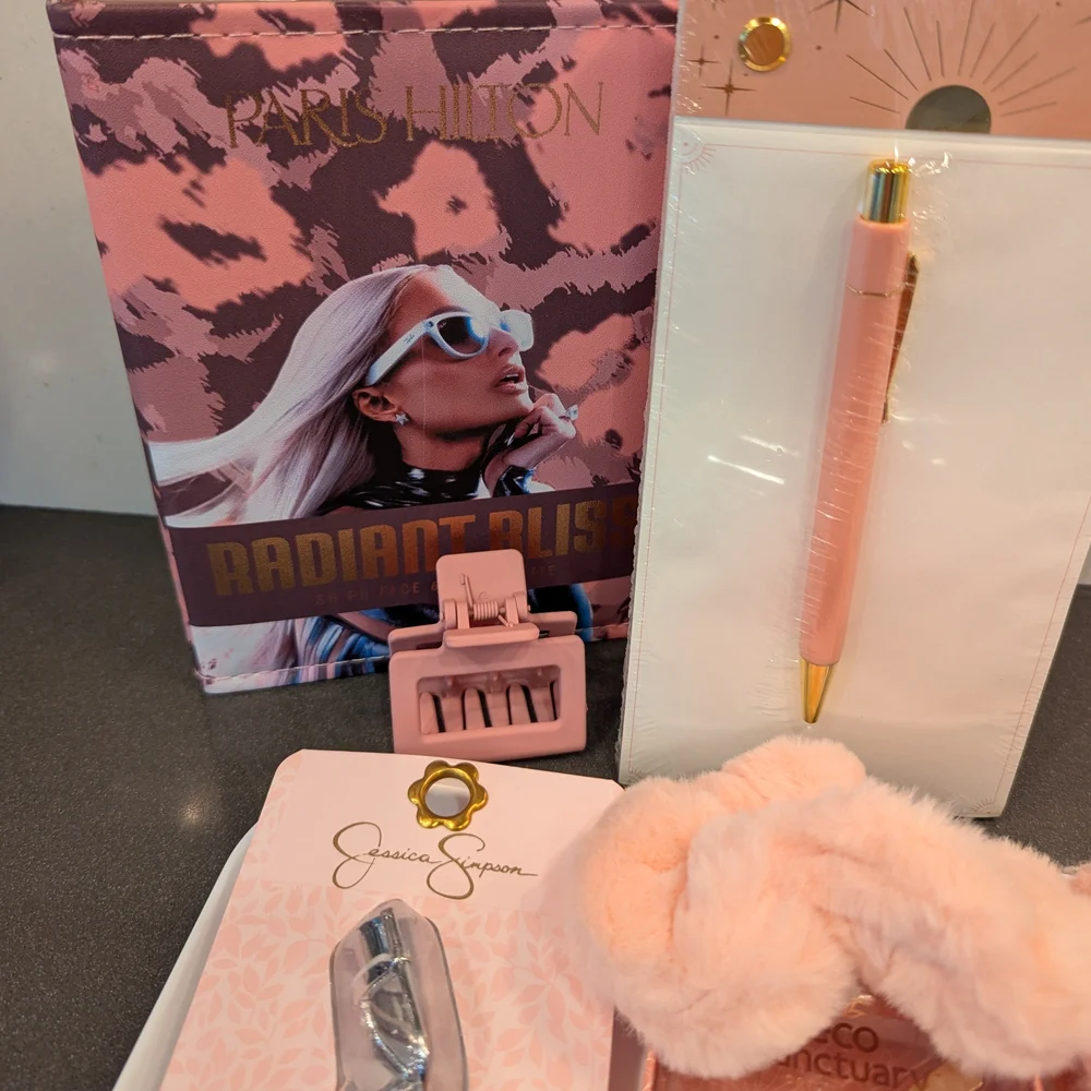 Pink Beauty and Self-Care Set - Picture 7 of 10